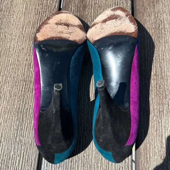 Stuart Weitzman Vintage Gem Multicolor Suede      3 1/2” Heels Size 9 - Picture 6 of 12